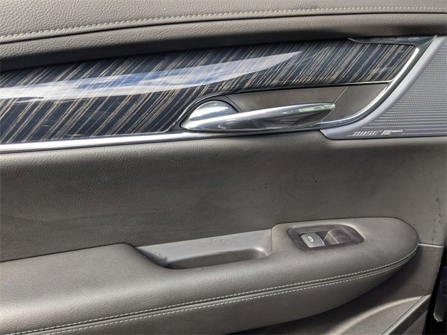 Used 2025 Cadillac XT6 Premium Luxury image 31