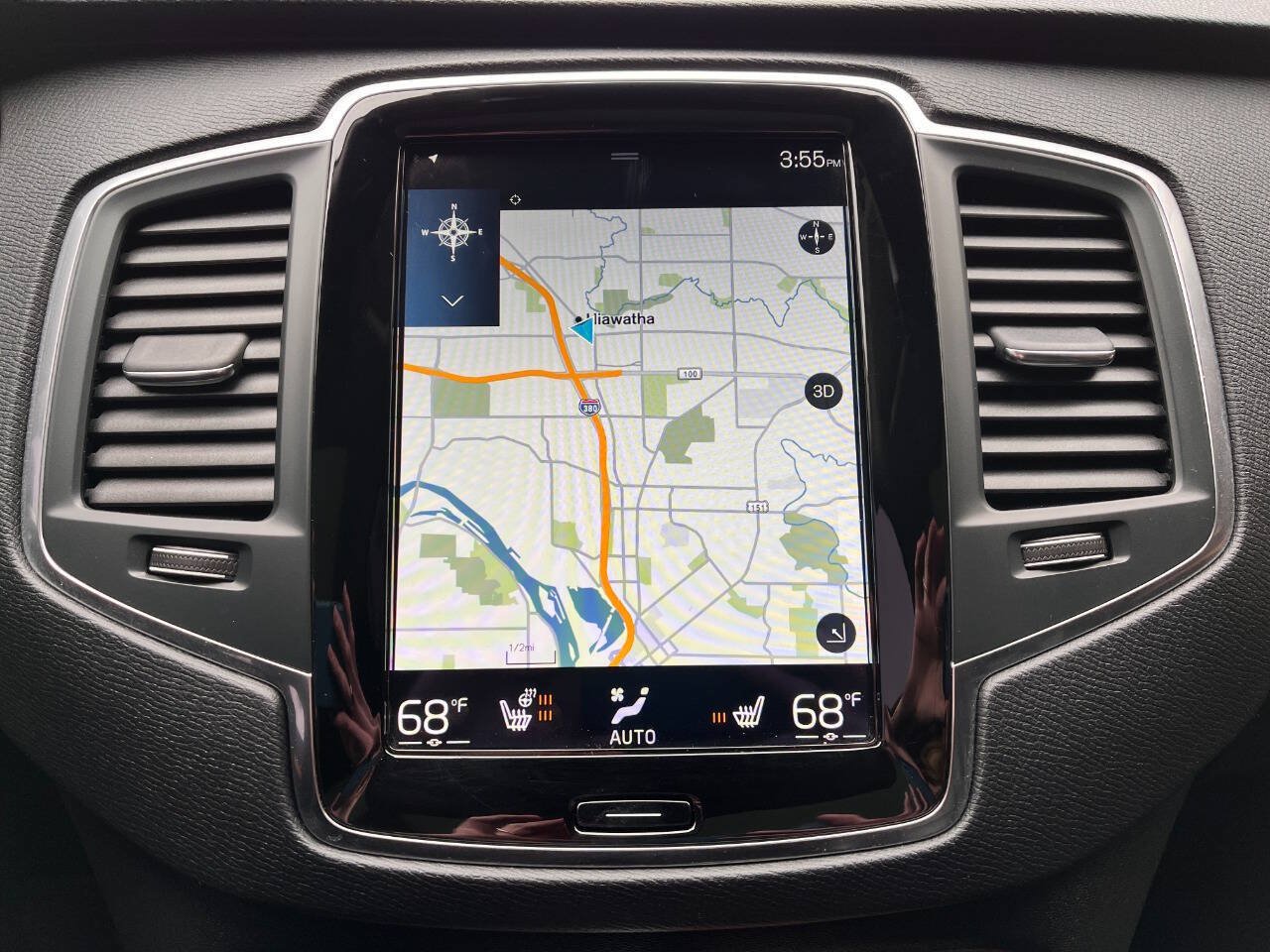 Used 2022 Volvo XC90 T6 Momentum w/ Climate Package AWD/4WD image 14
