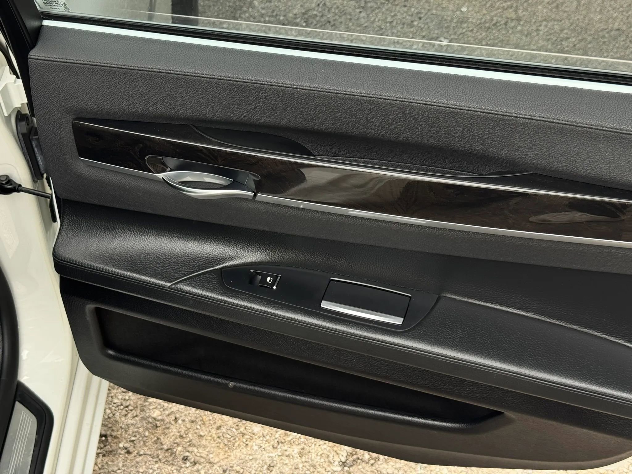 Used 2013 BMW 740Li RWD image 25