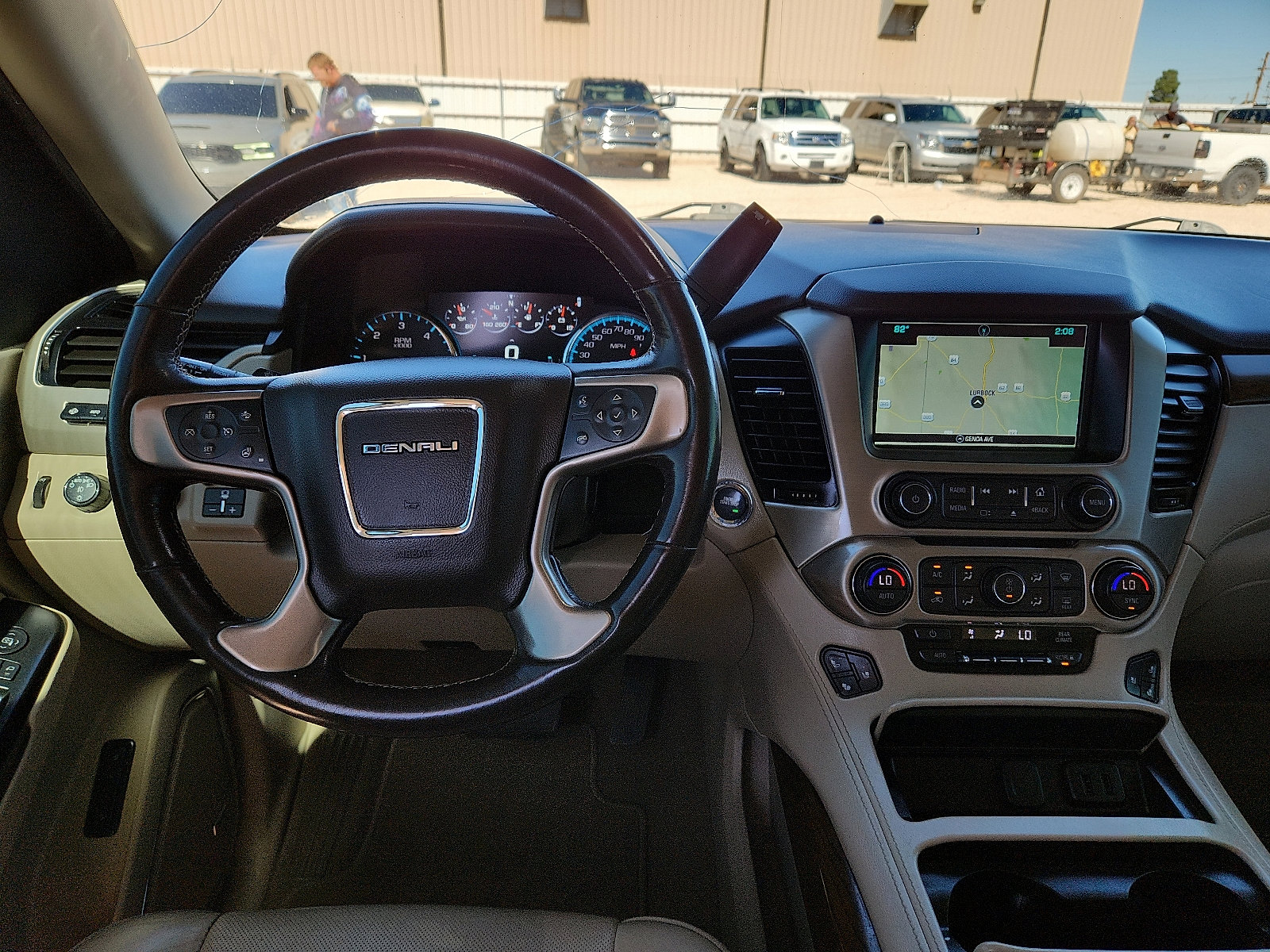 Used 2020 GMC Yukon XL Denali w/ Denali Ultimate Package image 10