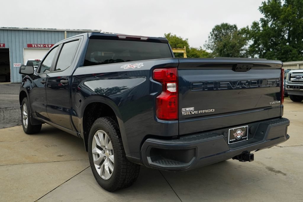 Used 2022 Chevrolet Silverado 1500 Custom AWD/4WD image 4