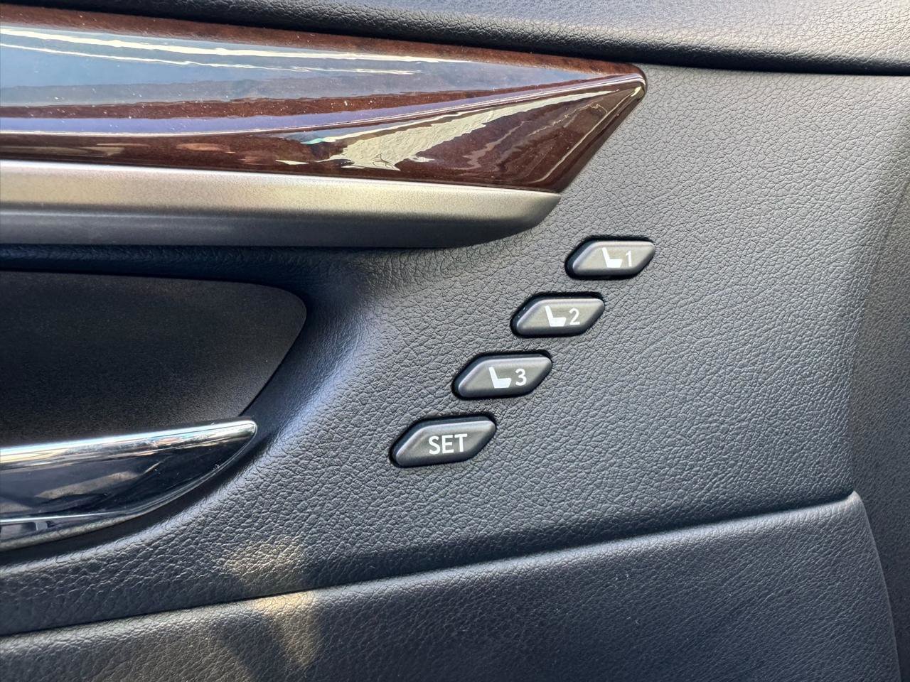 Used 2014 Lexus ES 350 w/ Premium Package image 41