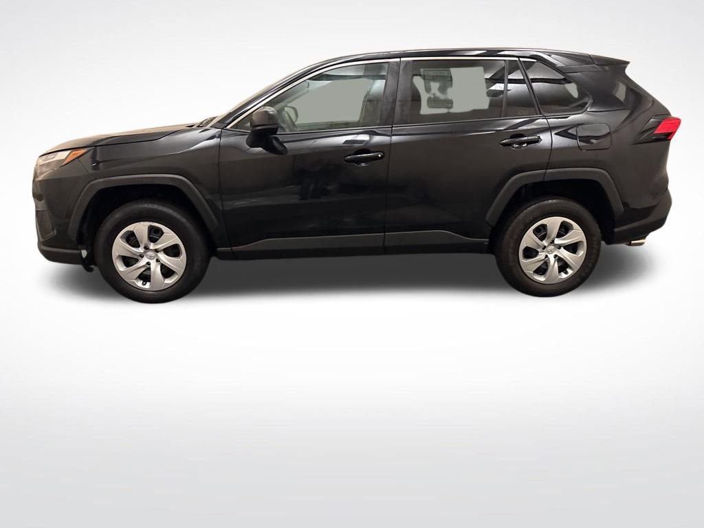 Used 2024 Toyota RAV4 LE image 9