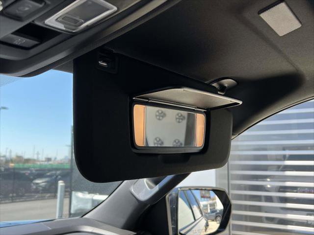 Used 2025 Chevrolet Suburban RST w/ Comfort Package AWD/4WD image 36