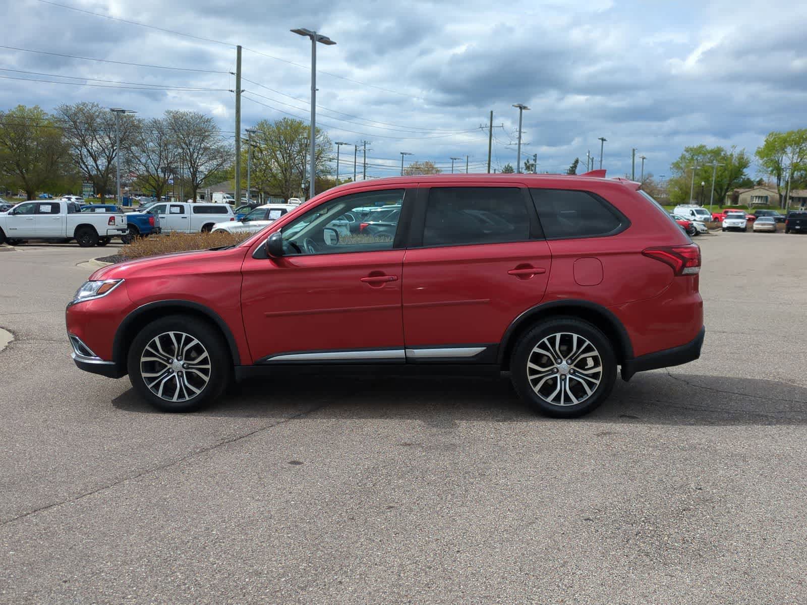 Used 2018 Mitsubishi Outlander ES AWD/4WD image 5