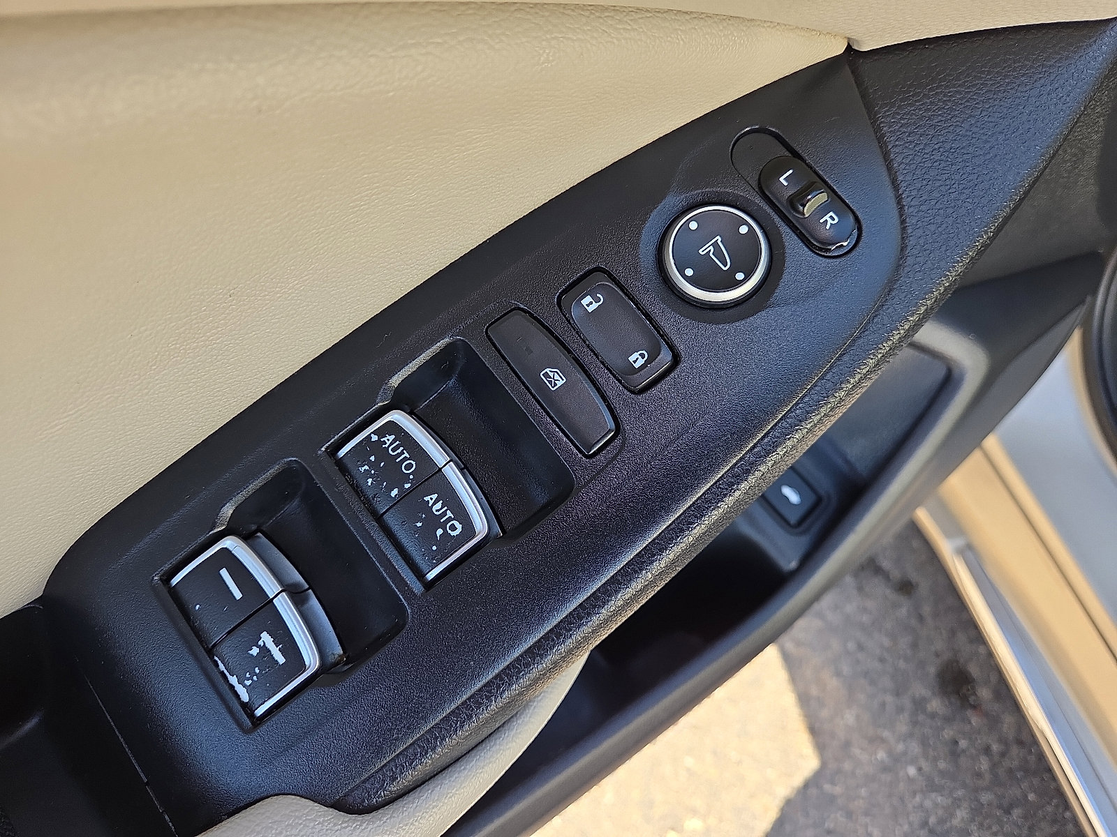 Used 2020 Honda Accord EX image 13