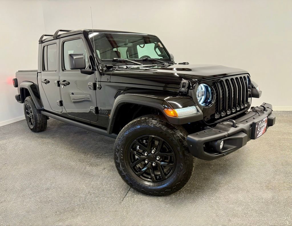 Used 2023 Jeep Gladiator Sport S image 1