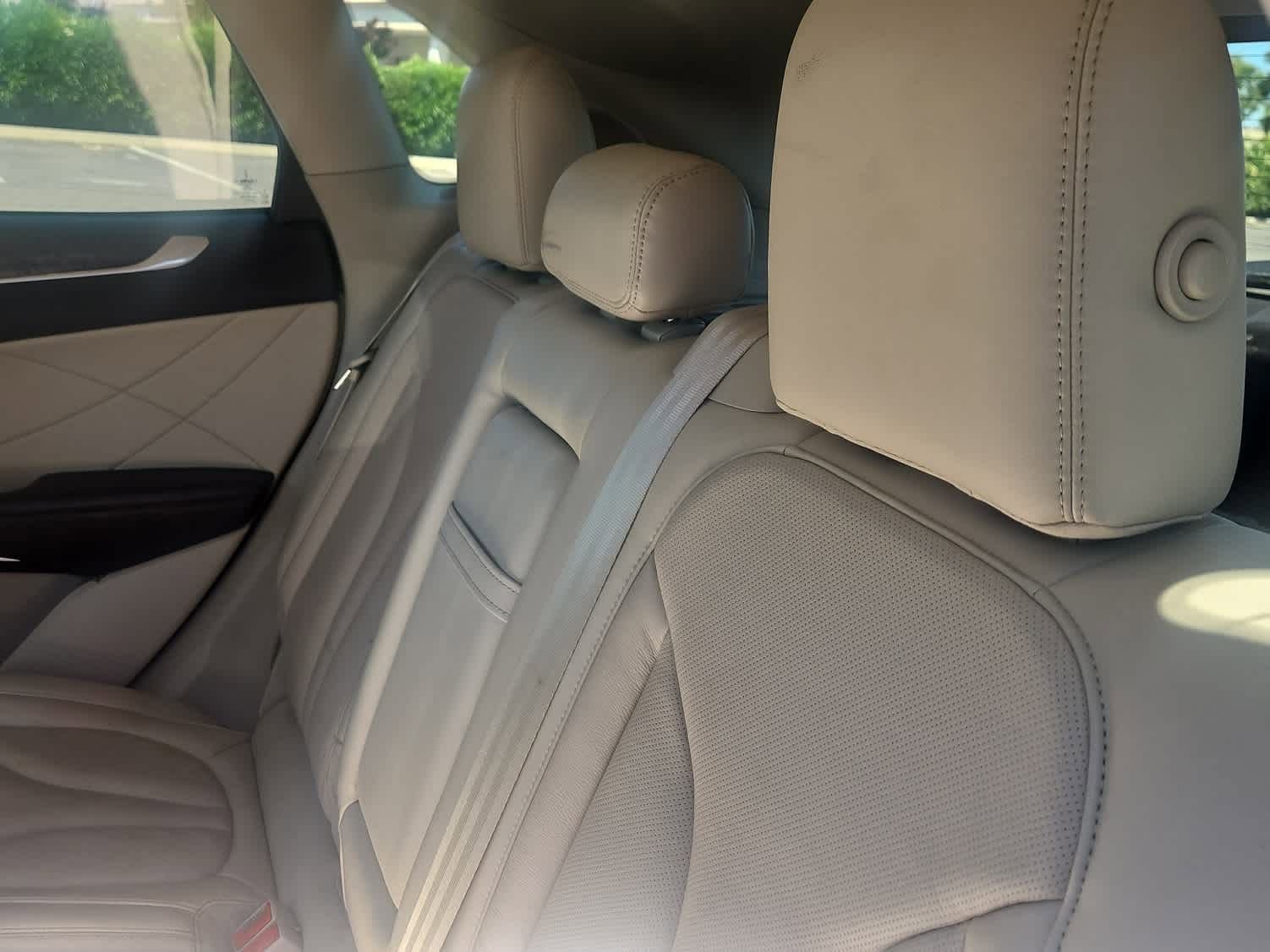 Used 2019 Lincoln MKC Reserve w/ MKC Technology Package FWD image 12