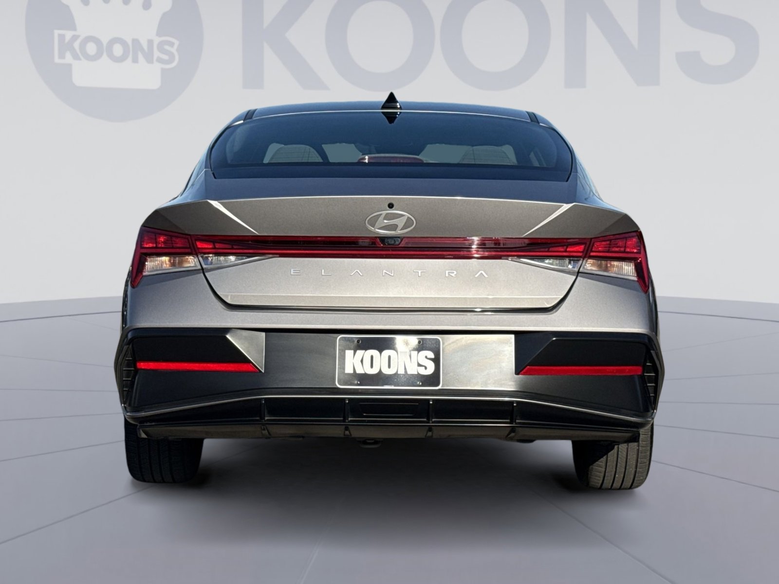 Used 2025 Hyundai Elantra SEL FWD image 5