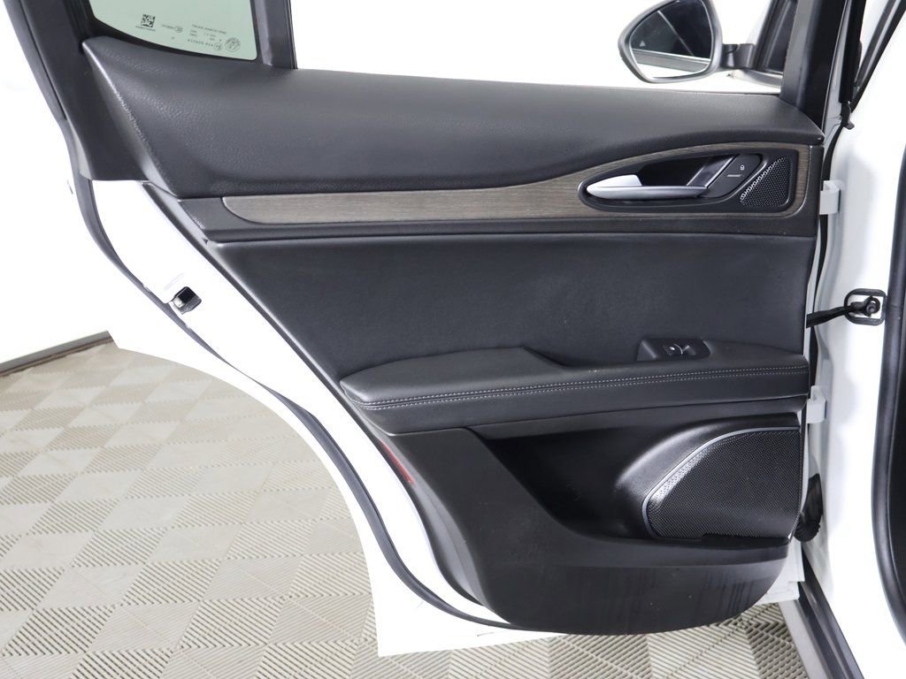 Used 2022 Alfa Romeo Stelvio Ti image 26
