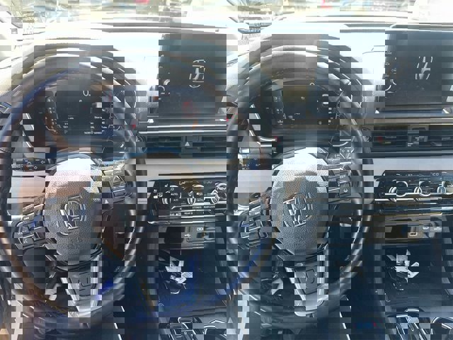 Certified 2025 Honda Pilot Elite image 7