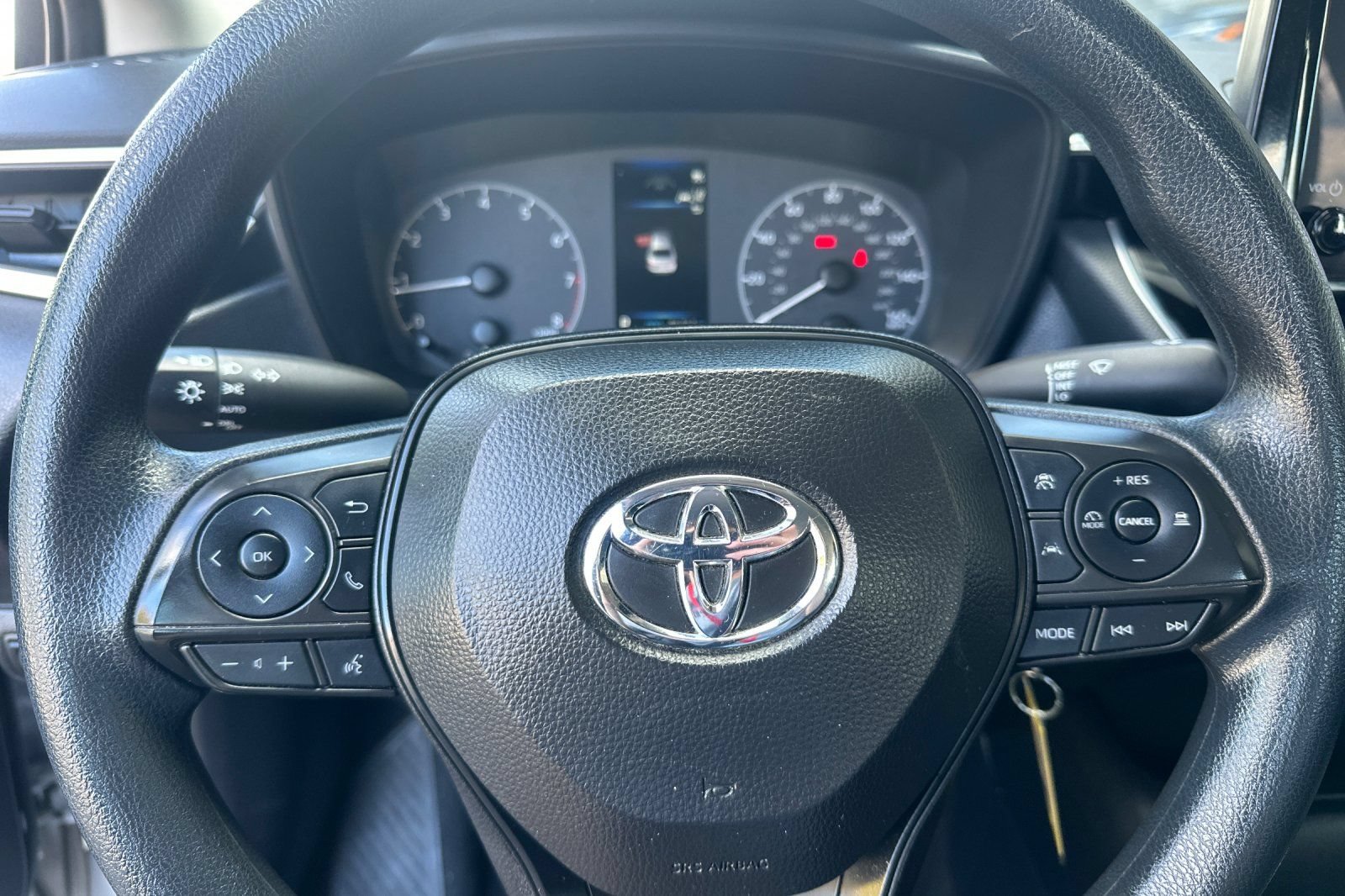 Used 2024 Toyota Corolla LE FWD image 33