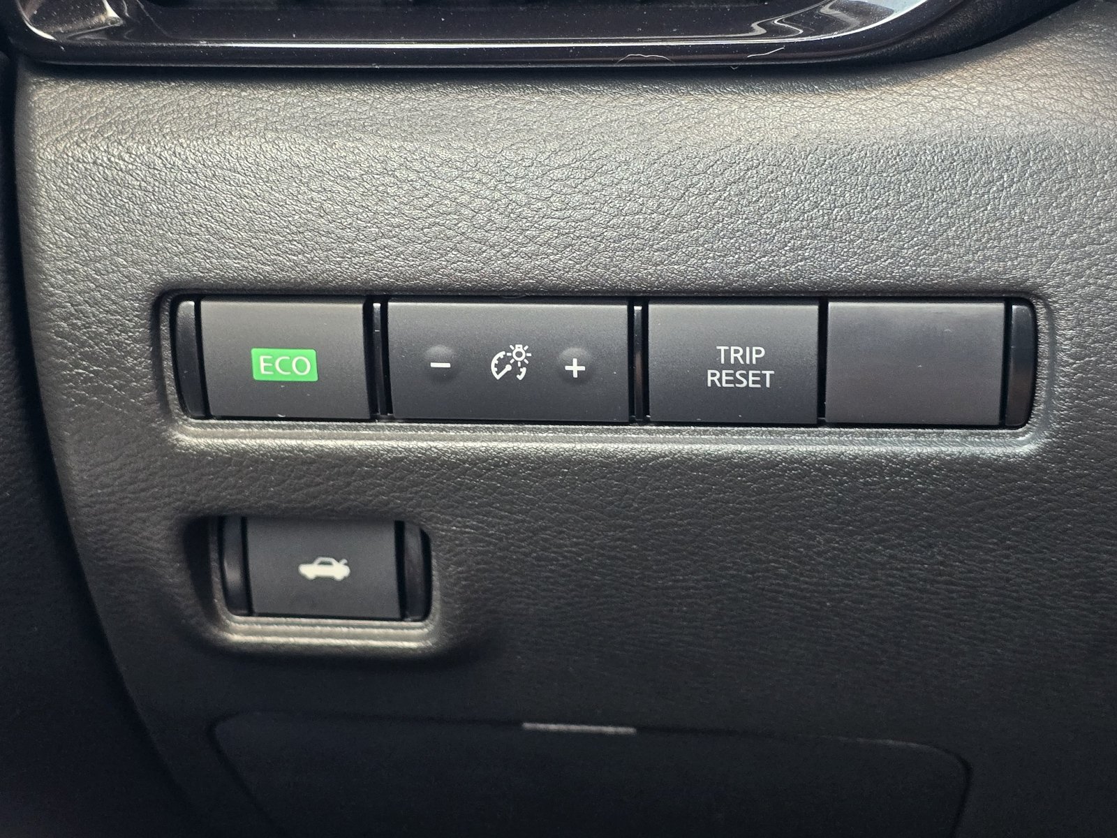 Used 2021 Nissan Sentra SR w/ SR Premium Package FWD image 22