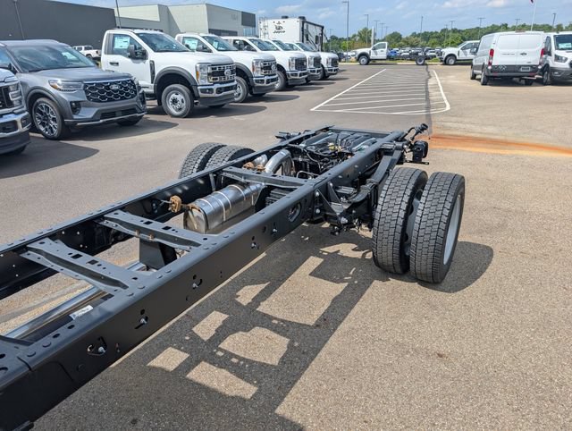 New 2026 Ford F550 4x4 Regular Cab Super Duty image 10