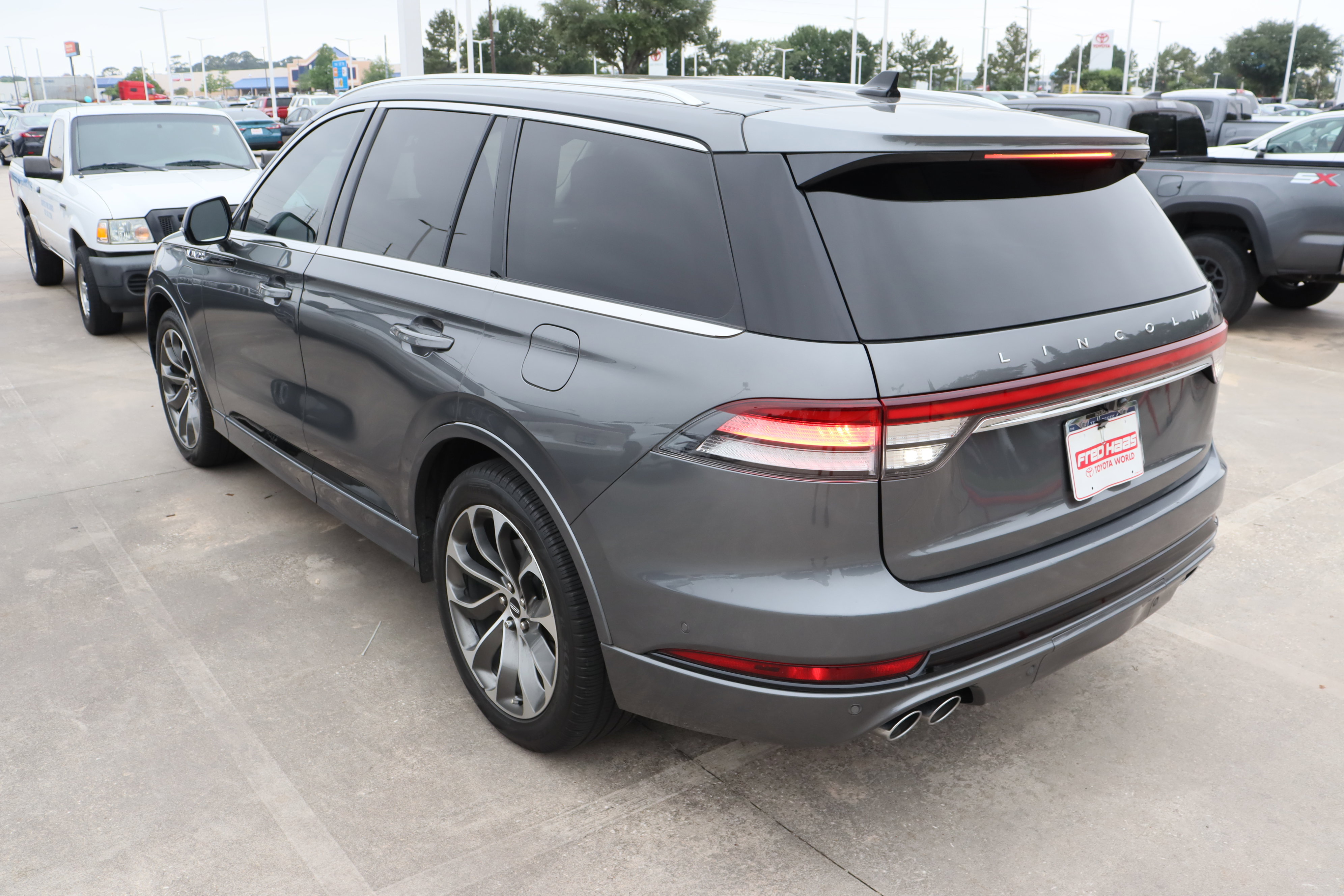 Used 2023 Lincoln Aviator Grand Touring w/ Equipment Group 301A AWD/4WD image 7