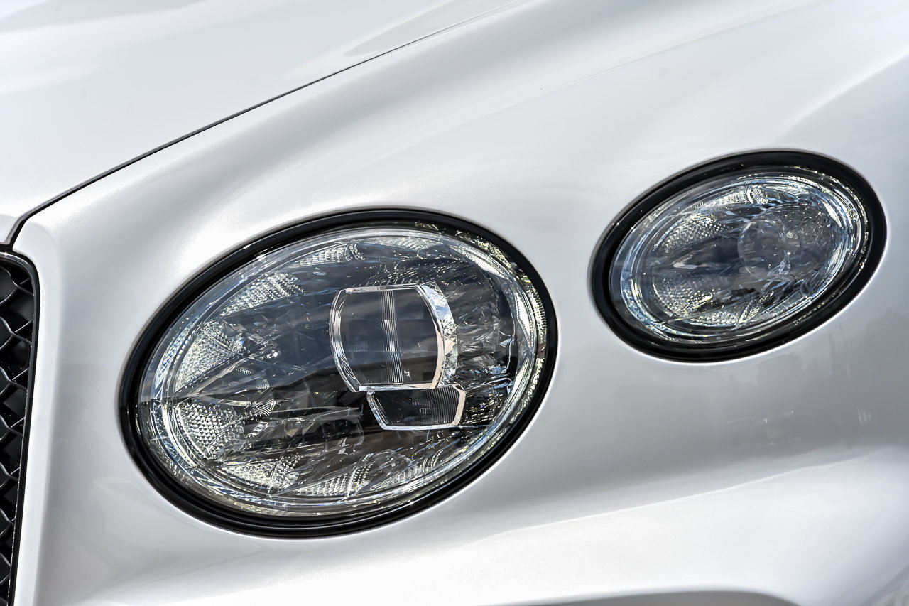 Used 2022 Bentley Bentayga AWD/4WD image 7