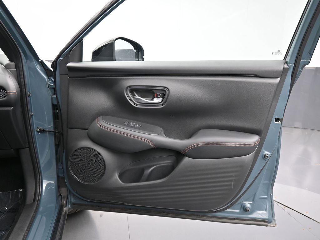 Certified 2025 Honda HR-V Sport image 38