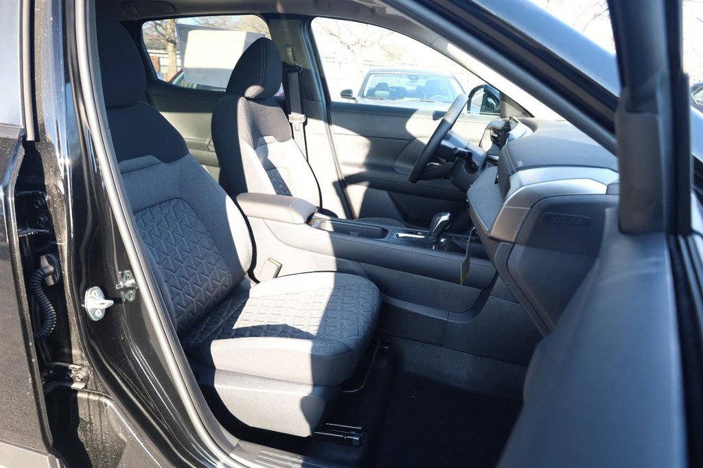 New 2026 Nissan Kicks SV w/ SV Premium Package image 26