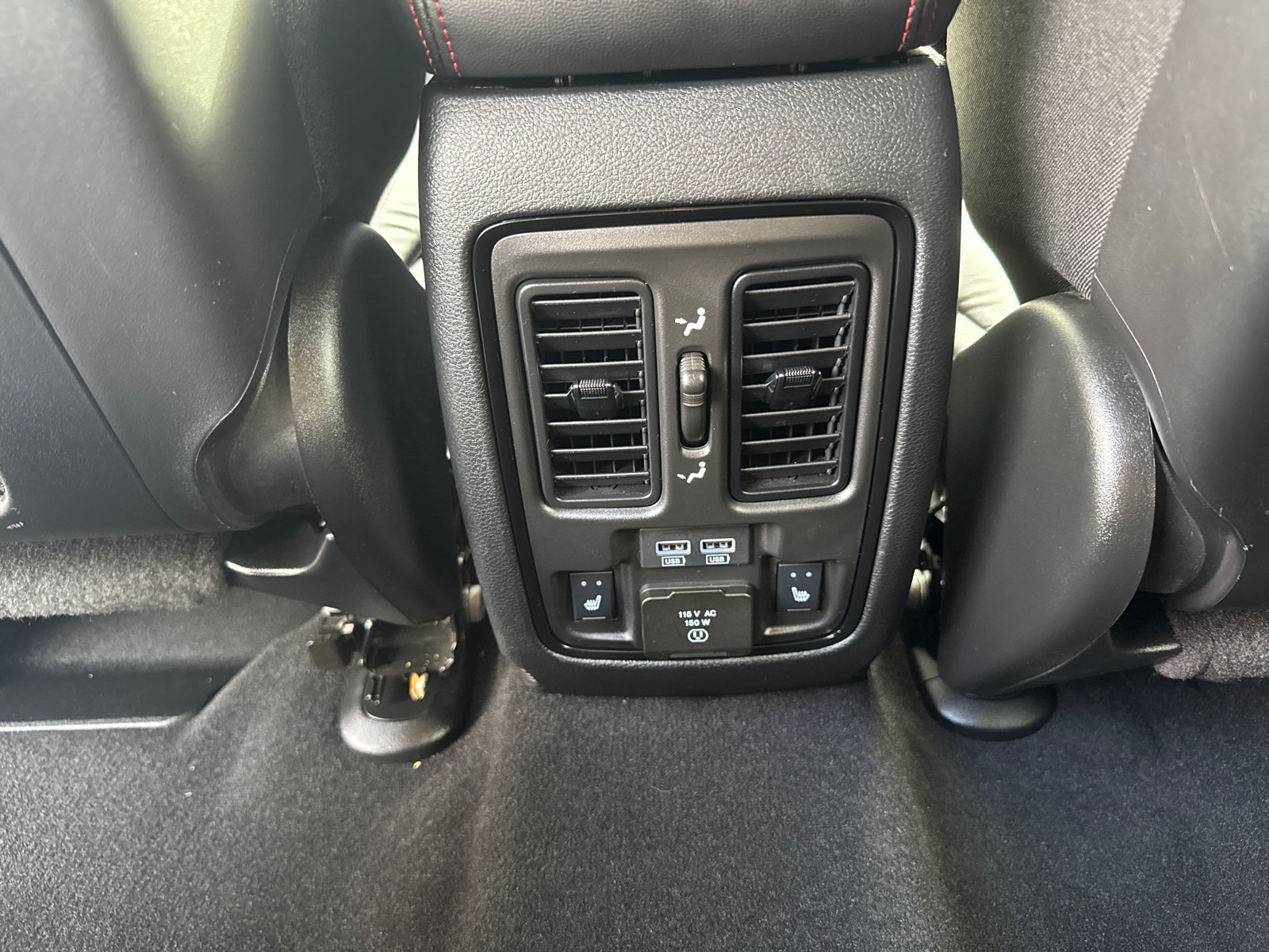 Used 2025 Dodge Durango GT AWD/4WD image 8