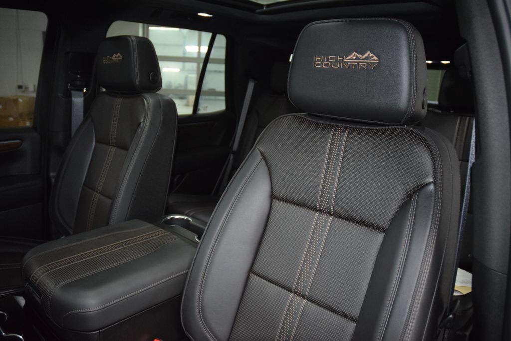 Used 2025 Chevrolet Tahoe High Country AWD/4WD image 41
