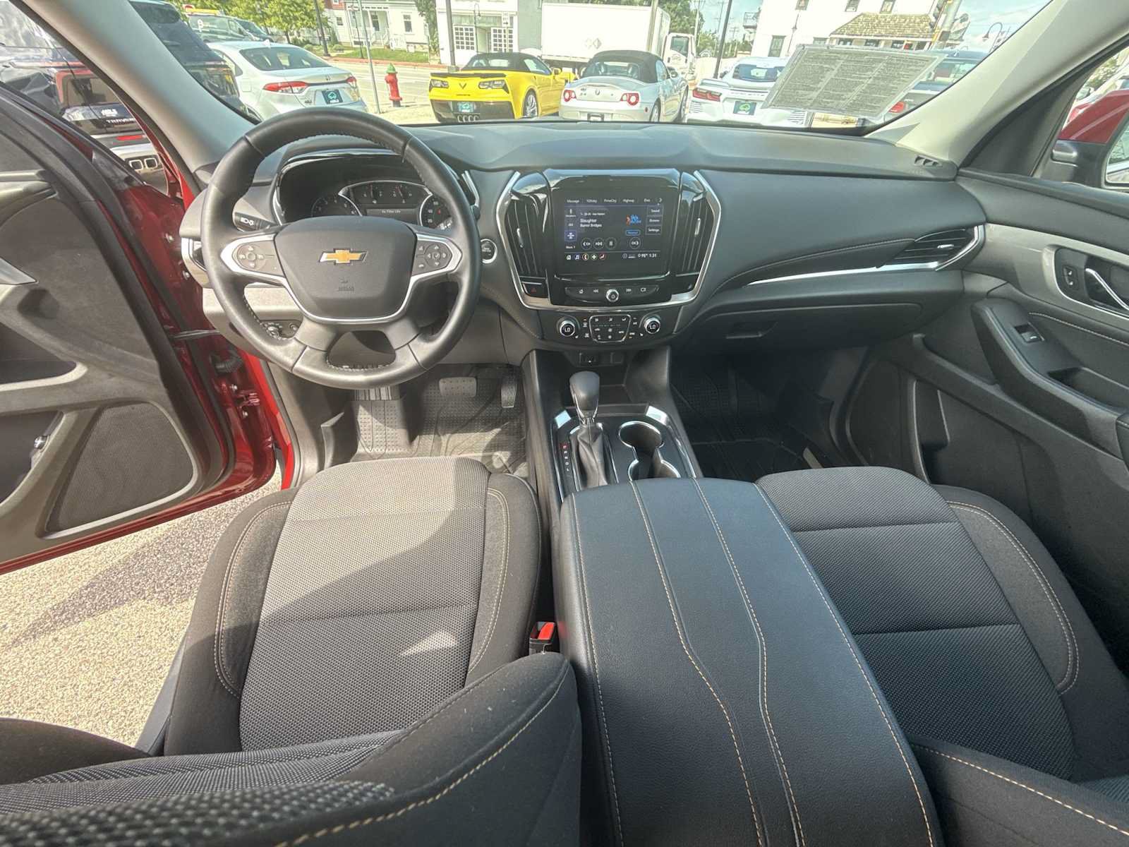 Certified 2021 Chevrolet Traverse LT w/ LPO, Floor Liner Package AWD/4WD image 19
