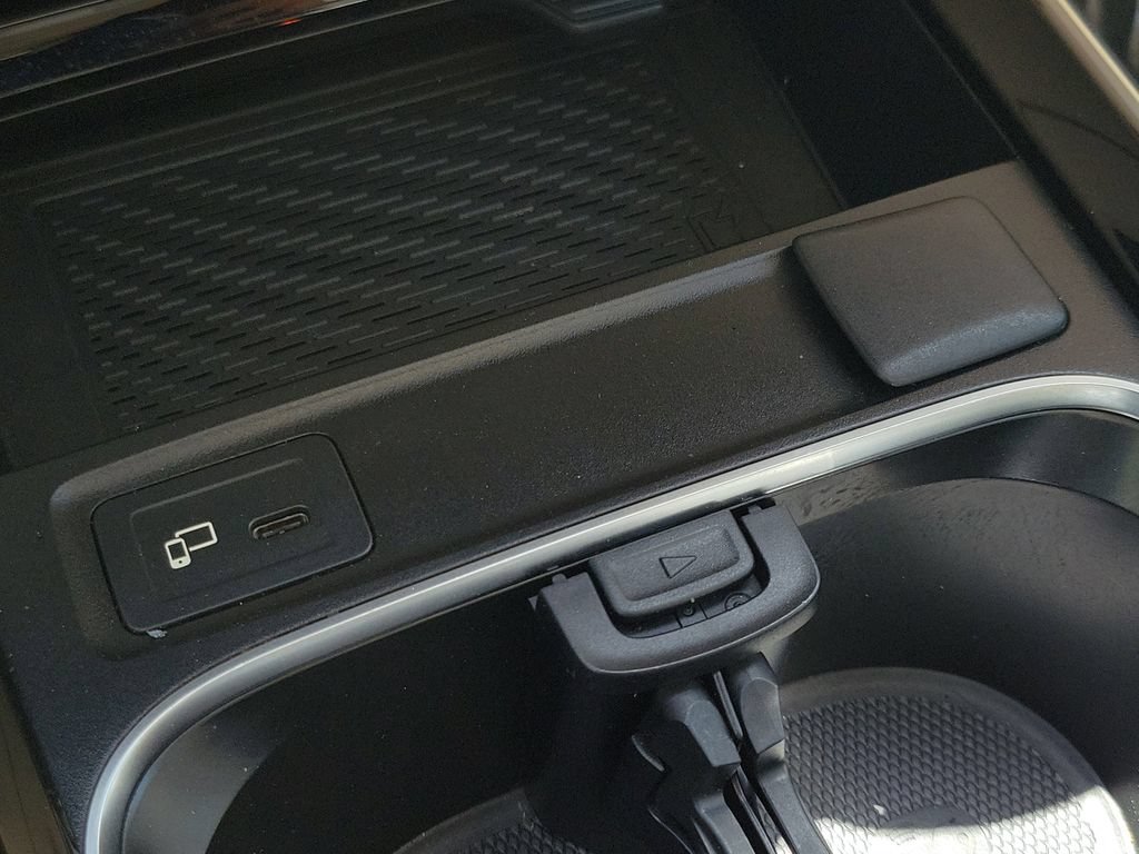 Used 2023 Mercedes-Benz GLB 250 image 37