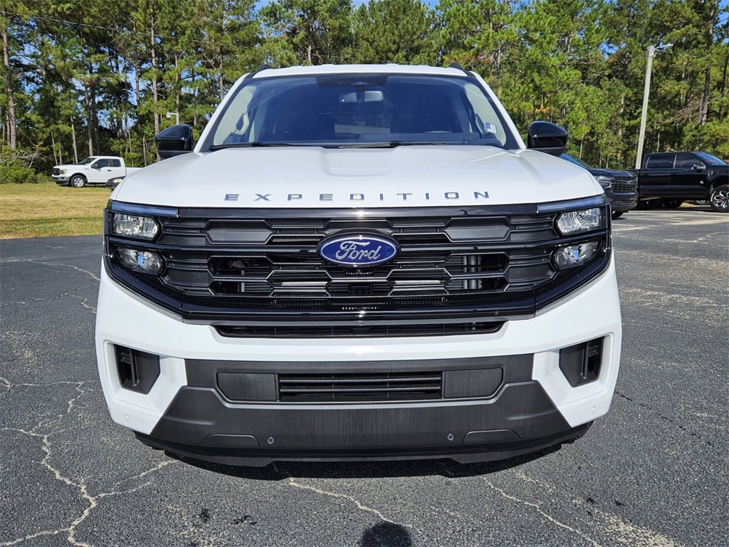 New 2025 Ford Expedition Active image 2