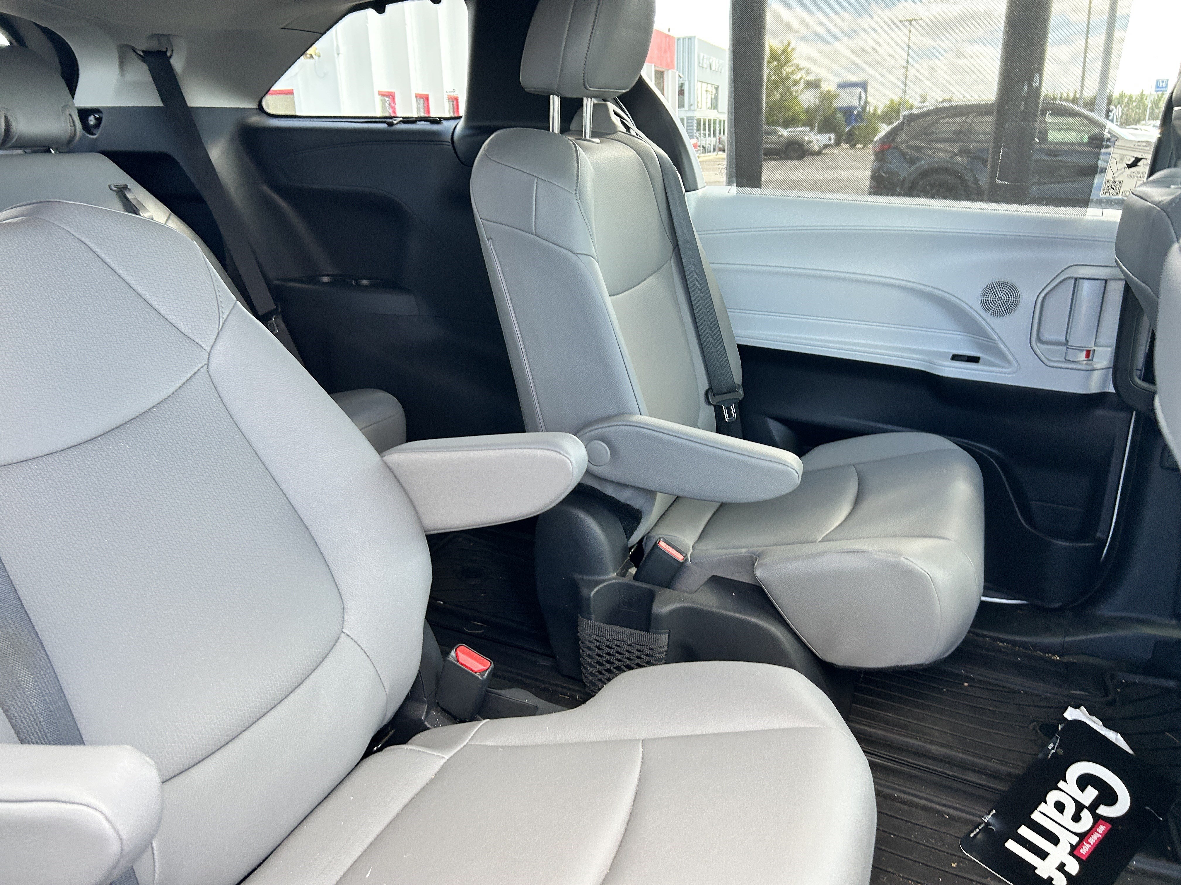 Certified 2026 Toyota Sienna XLE AWD/4WD image 11