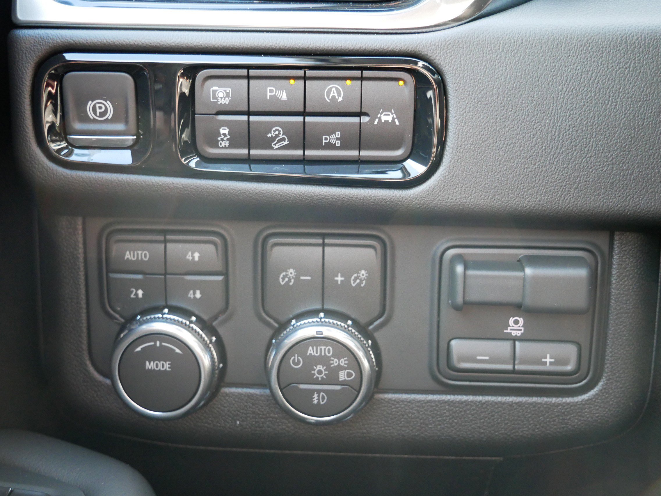 New 2026 GMC Yukon Elevation image 22