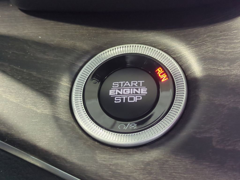 New 2025 Jeep Grand Cherokee Limited image 31