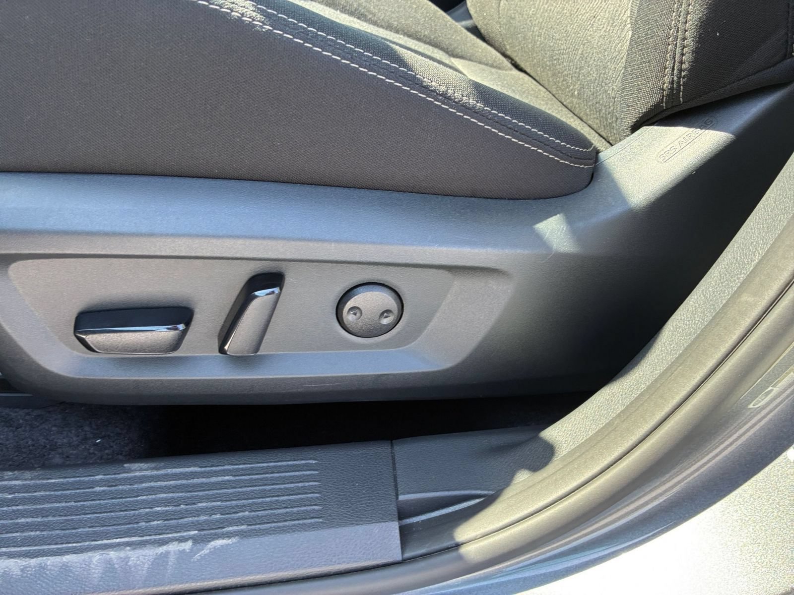 Used 2026 Nissan Rogue SV FWD image 22