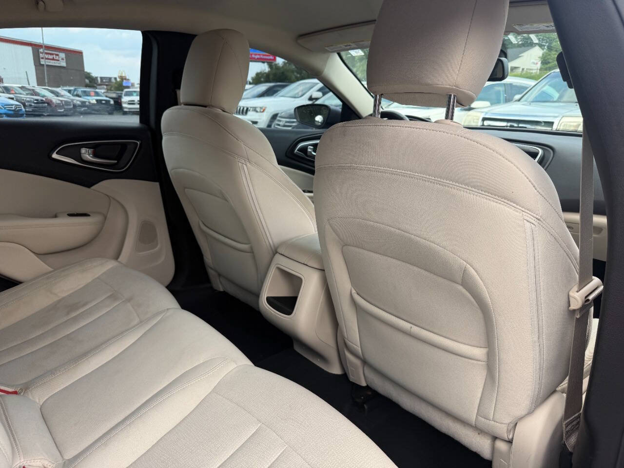 Used 2015 Chrysler 200 Limited w/ Convenience Group FWD image 26