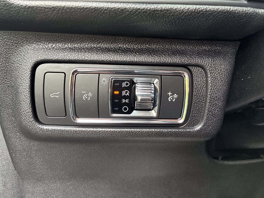 Used 2021 Lincoln Corsair AWD w/ Equipment Group 101A image 30