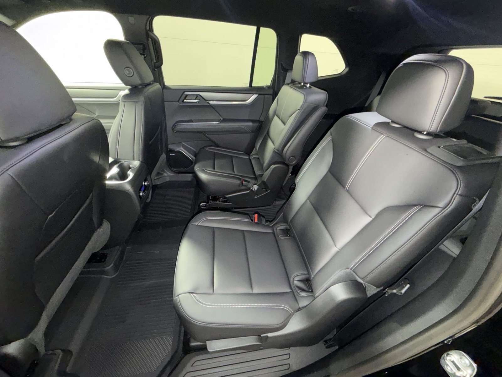 New 2026 GMC Acadia Elevation w/ Elevation Premium Package FWD image 24