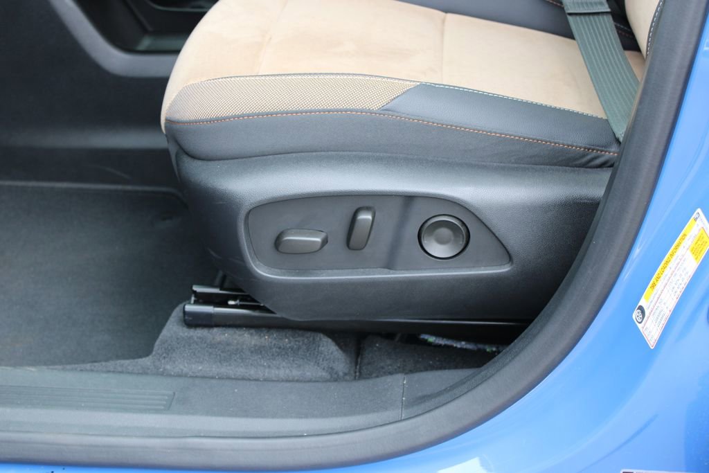 Used 2025 Chevrolet Equinox ACTIV w/ Safety and Technology Package image 22