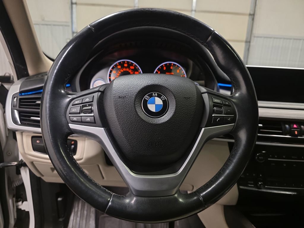 Used 2015 BMW X5 xDrive50i AWD/4WD image 10