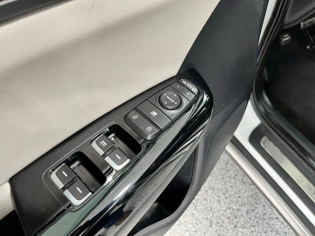 Used 2019 Kia Sportage EX w/ EX Sport Appearance Package AWD/4WD image 11
