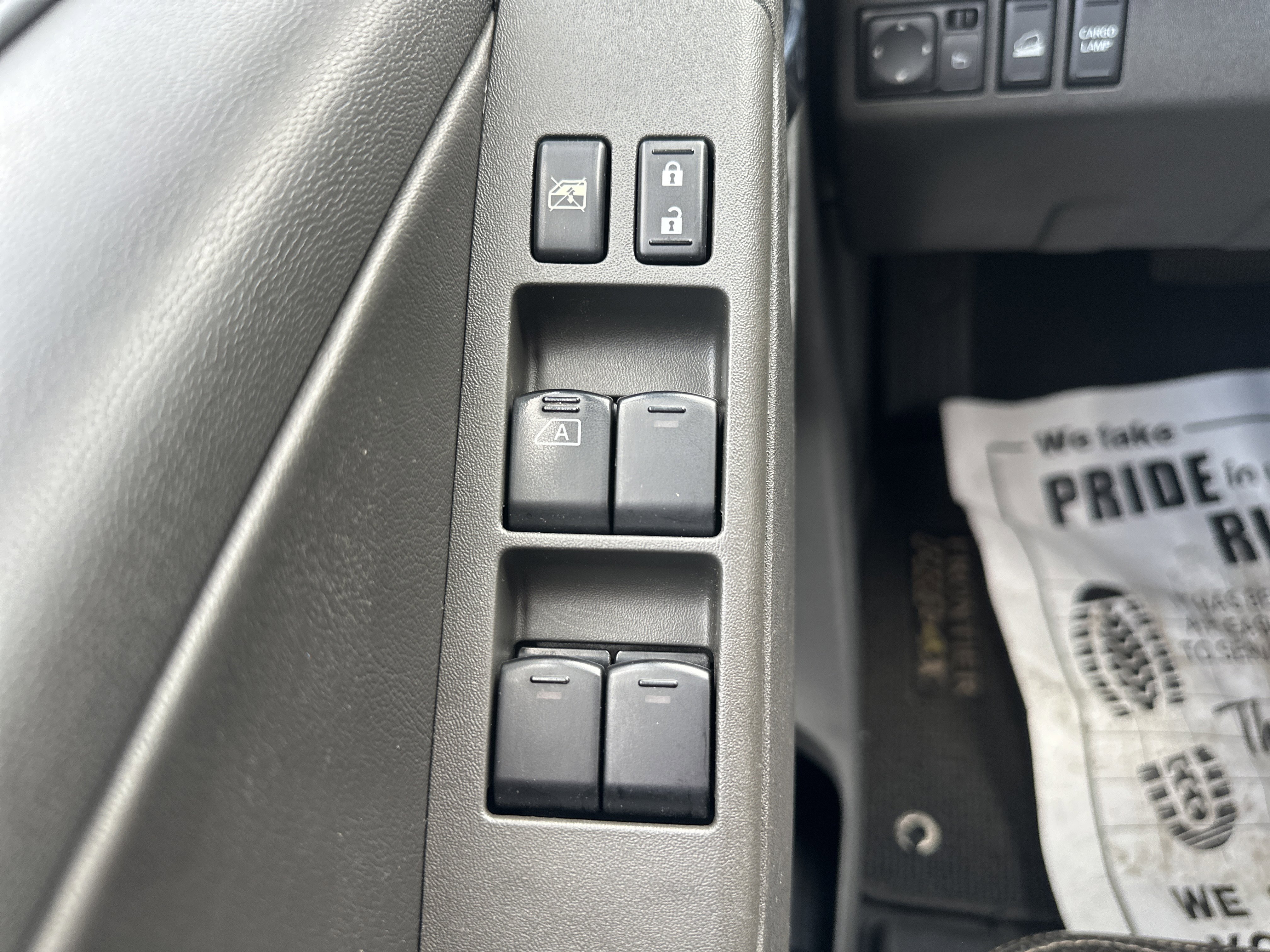 Used 2018 Nissan Frontier PRO-4X w/ Pro-4x Luxury Package image 17