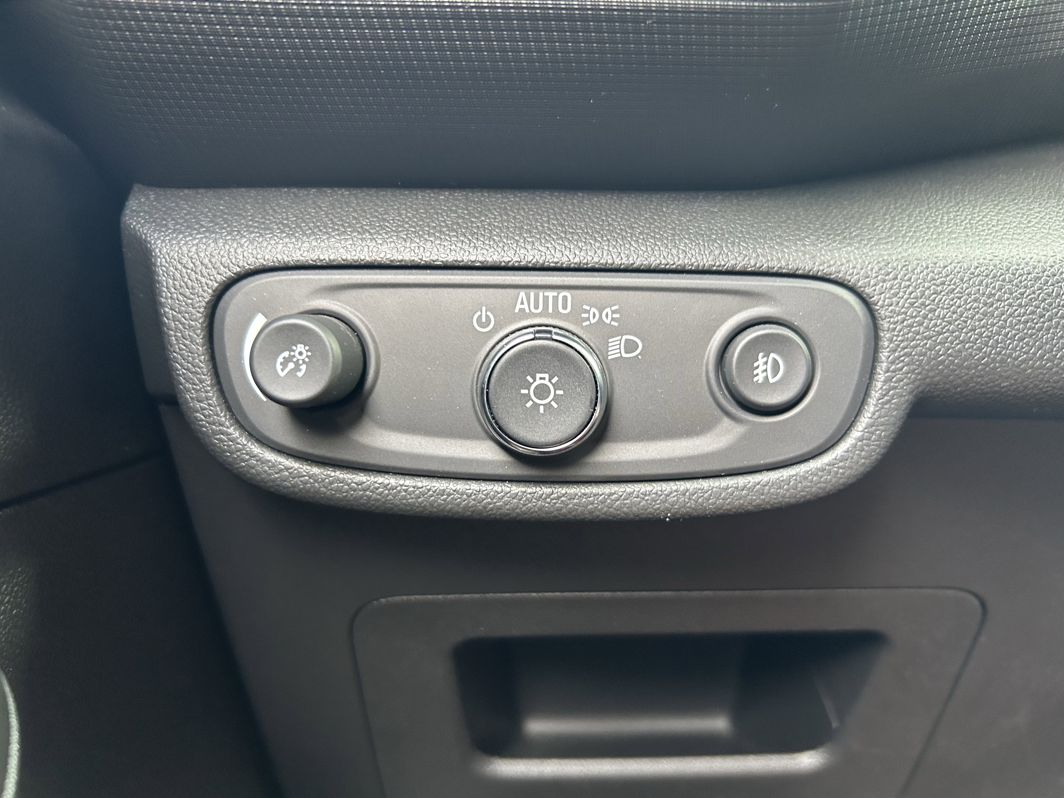 Used 2023 Chevrolet TrailBlazer ACTIV w/ Sun and Liftgate Package image 19