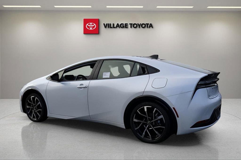 New 2026 Toyota Prius Plug-In Hybrid FWD image 3