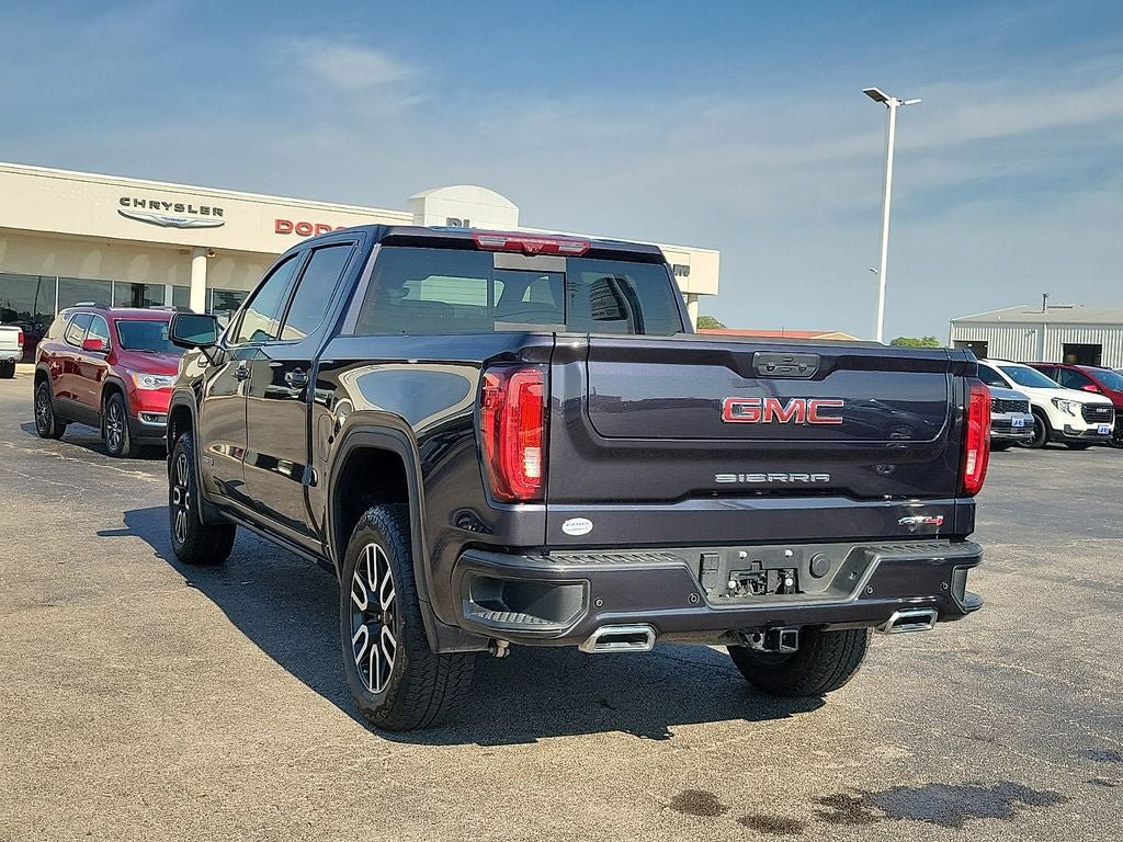 Used 2025 GMC Sierra 1500 AT4 w/ Technology Package AWD/4WD image 4