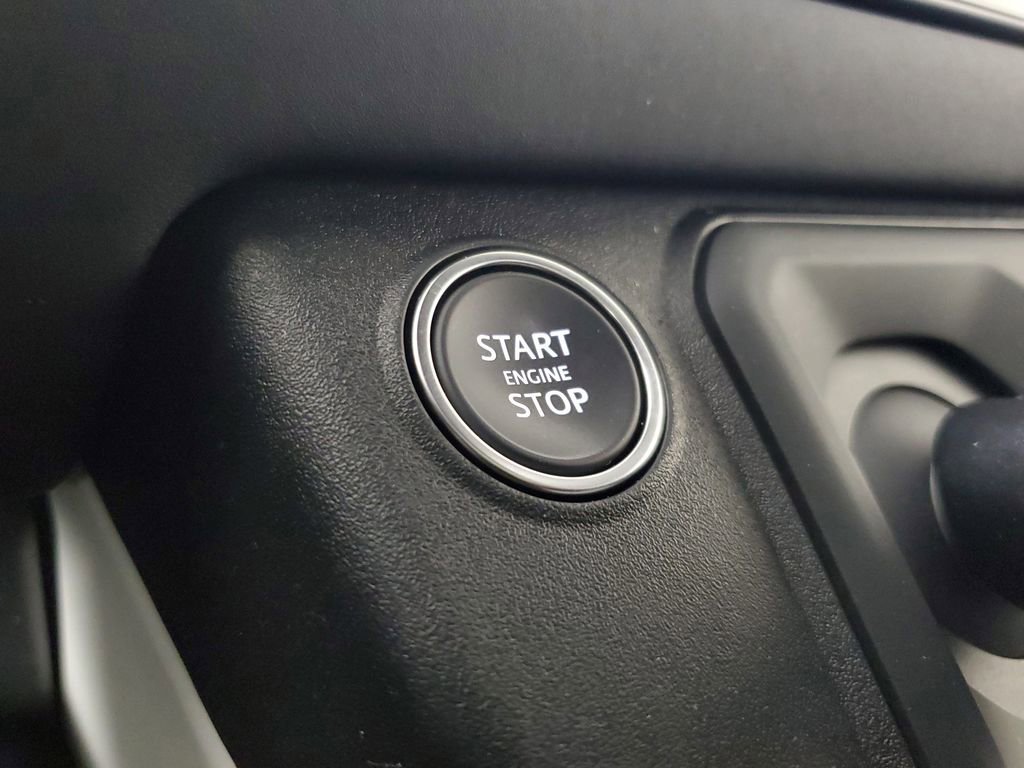 Used 2025 Land Rover Defender 110 S image 31