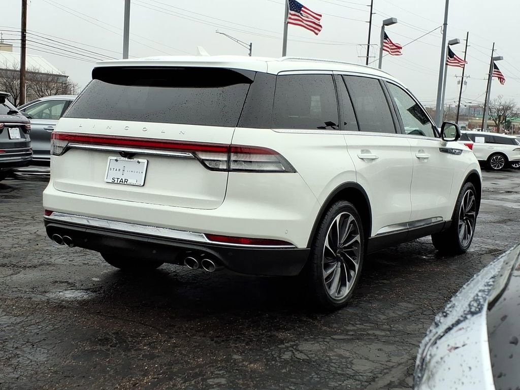 Used 2023 Lincoln Aviator Reserve w/ Equipment Group 201A image 7