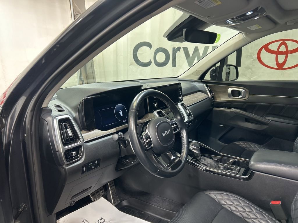 Used 2023 Kia Sorento SX Prestige image 24