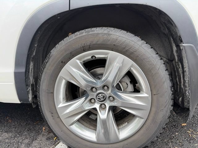 Used 2019 Toyota Highlander Limited AWD/4WD image 11