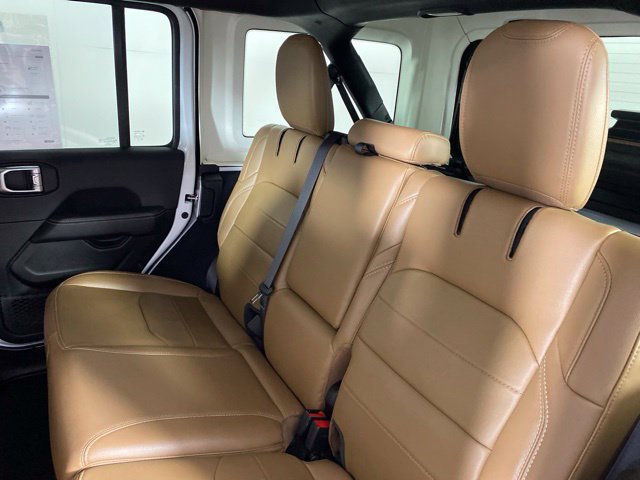 Used 2023 Jeep Wrangler Unlimited Sahara AWD/4WD image 30