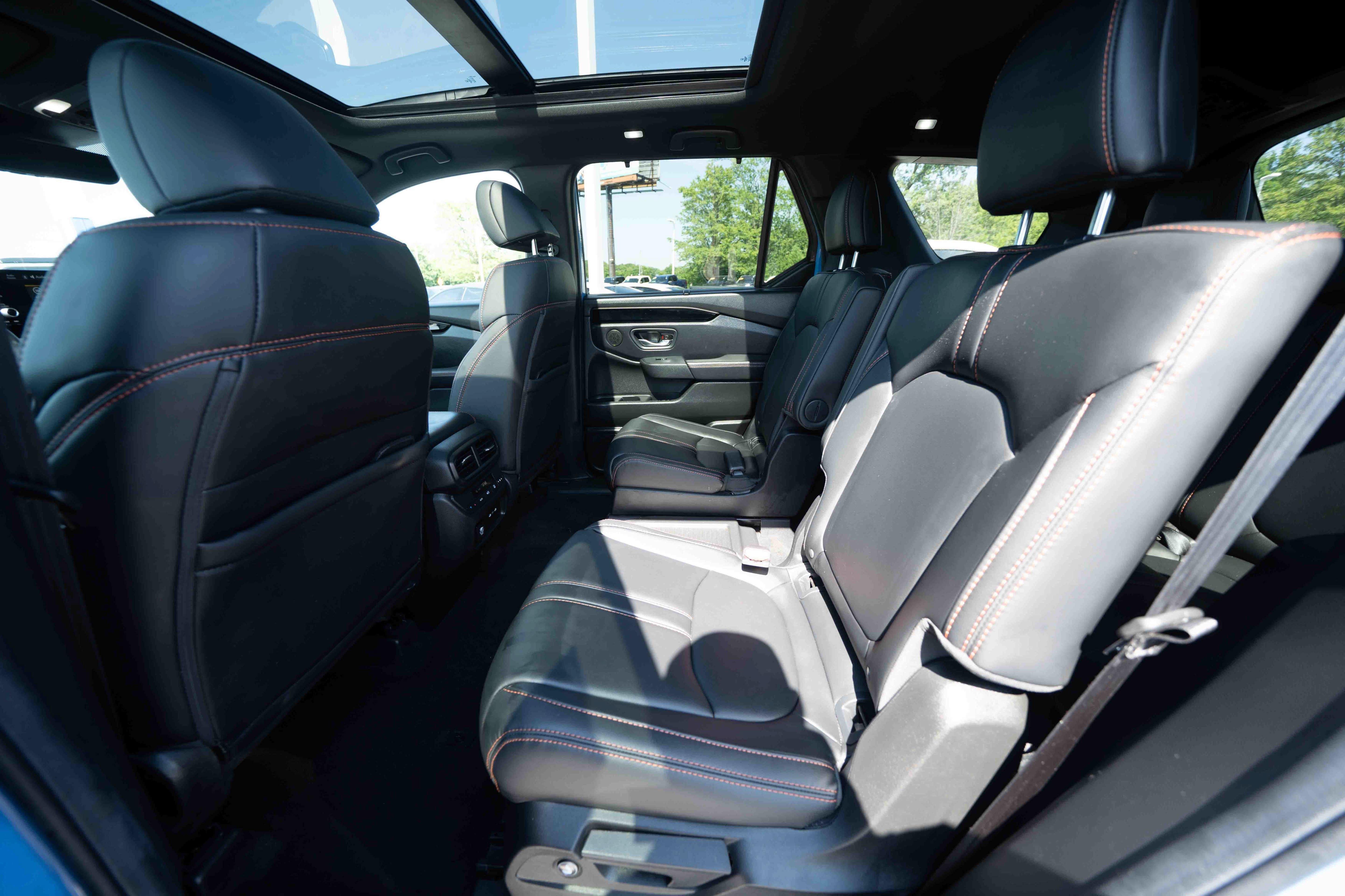 Certified 2025 Honda Pilot TrailSport image 23
