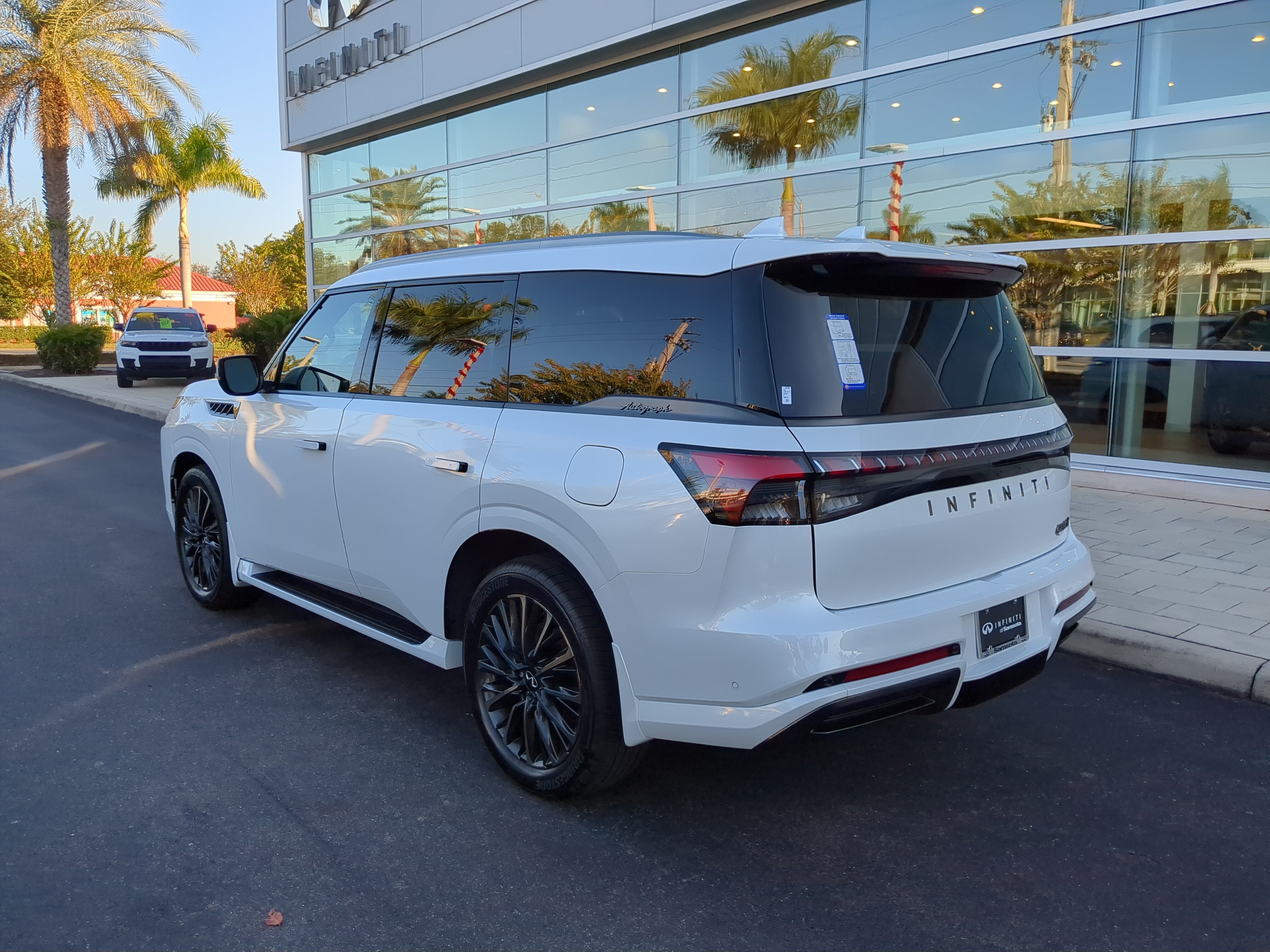 New 2026 INFINITI QX80 Autograph w/ Premium Cargo Package AWD/4WD image 6