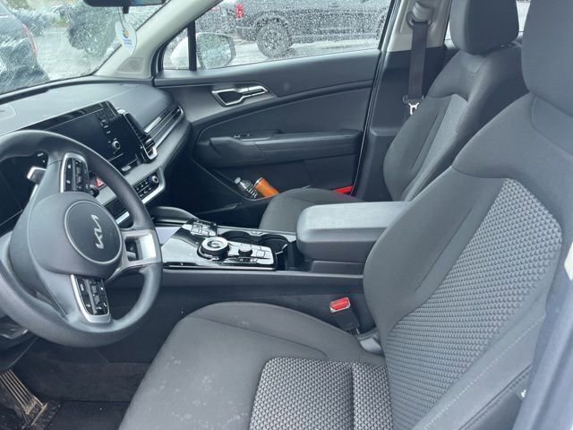 Used 2025 Kia Sportage LX AWD/4WD image 5