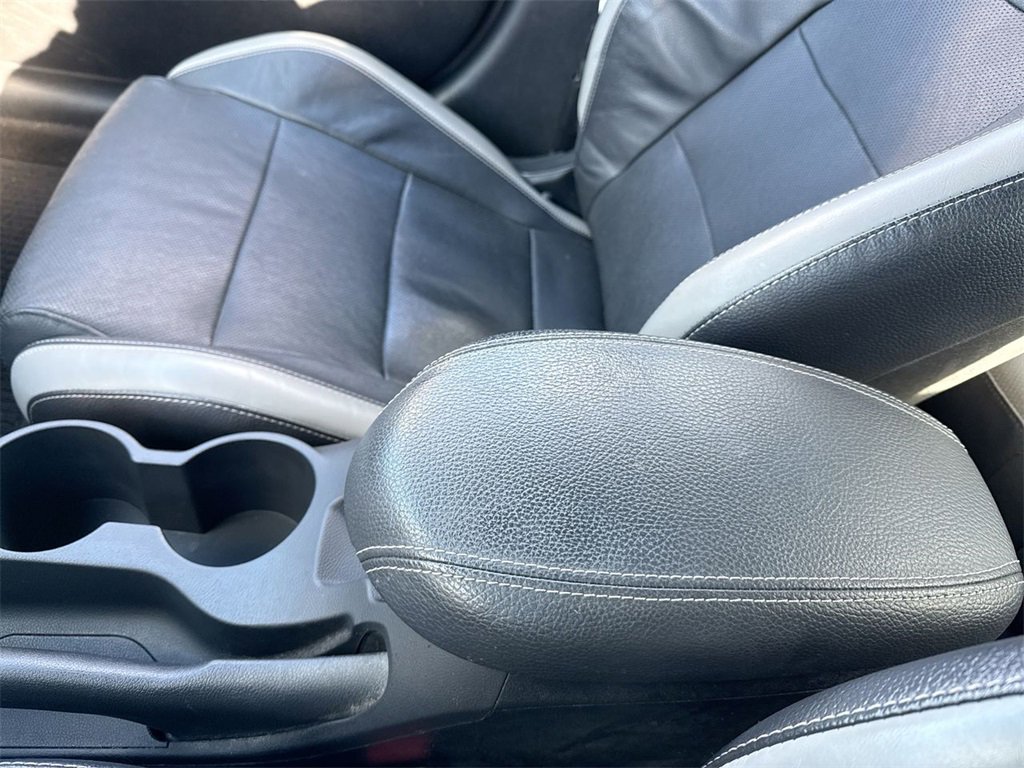 Used 2016 Hyundai Veloster Turbo image 20